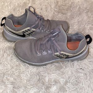NIKE METCON FREE